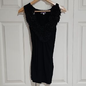 🖤 Julie’s Closet Black Rosette Neckline Sleeveless Top – Size S